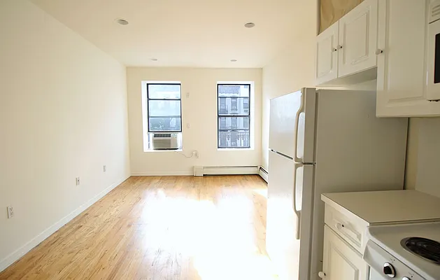 Rented by Julianna Realty Corp | media 13