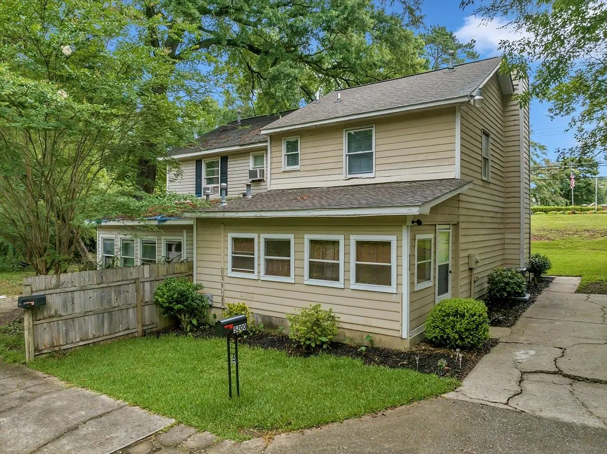 5200 Forsyth Road — Photo 2