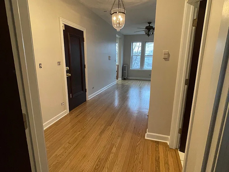 3238 W Berteau Ave #2E — Photo 21