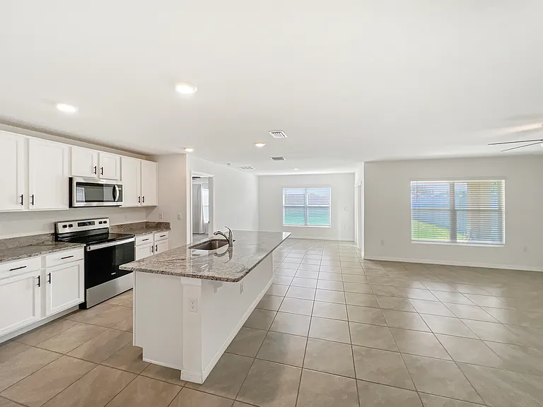 5563 SW 43rd Ct — Photo 18