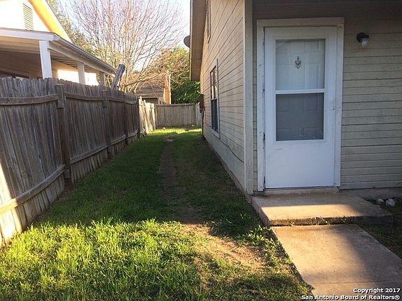 4th image of 6858 Maple Springs St