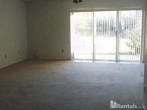 4th image of 4915 Walden Cir