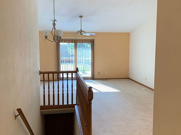 4th image of 6555 Laurel Cherry Dr