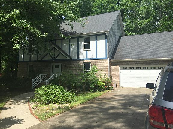 Front / 2 + car Garage