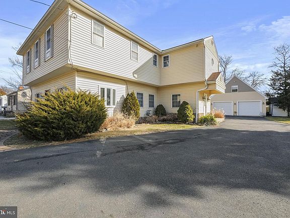 4th image of 117 State Ave