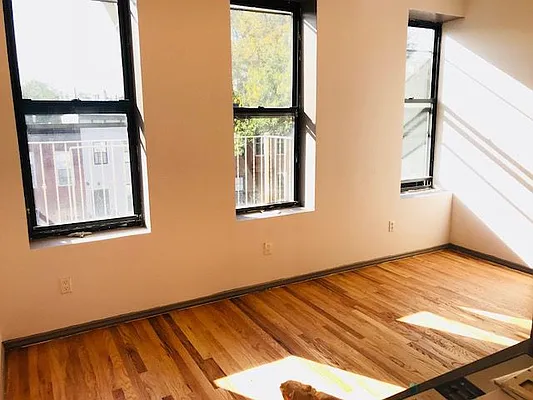 Rented by null | media 15