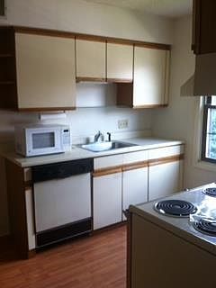 2nd image of 117 Hampton Dr