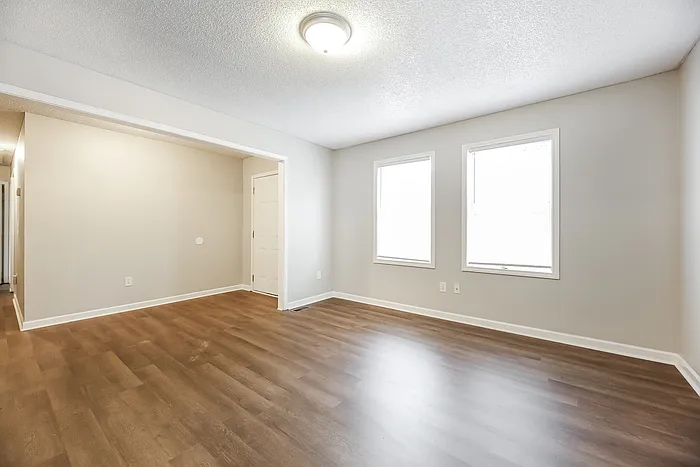 308 Boyd St — Photo 2