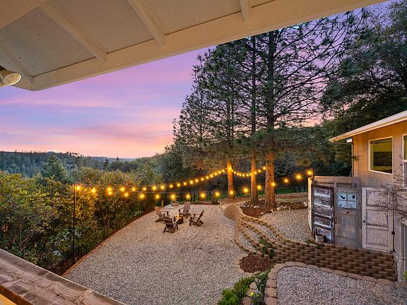 2nd image of 18450 Sugar Loaf Rd