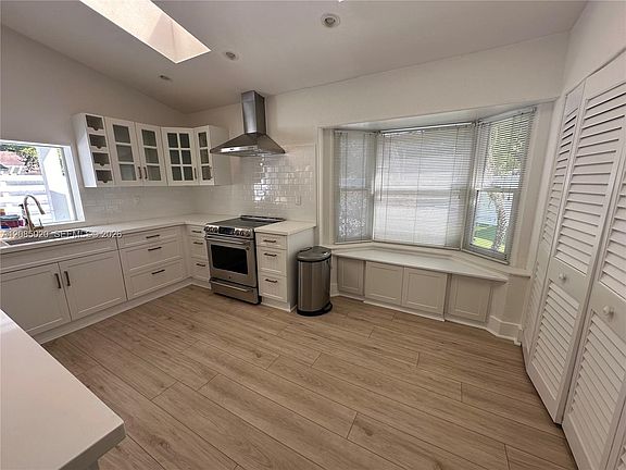 3rd image of 14616 SW 143rd Ct