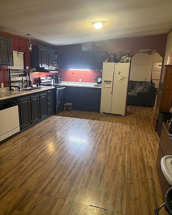 1st image of 231 Forest View Dr