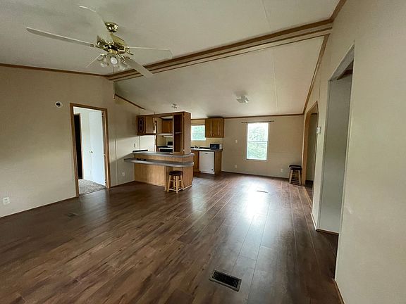 5th image of 3602 Wellington Ln