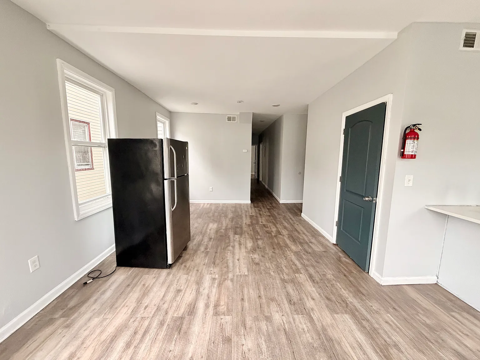 4 bed, $2,595 — Photo 3