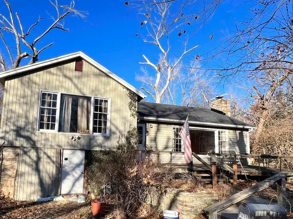 4324 SW 17th St, Topeka, KS 66604
