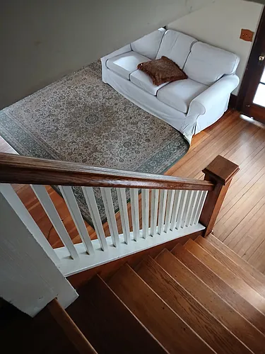 10 Brook St Photo 1