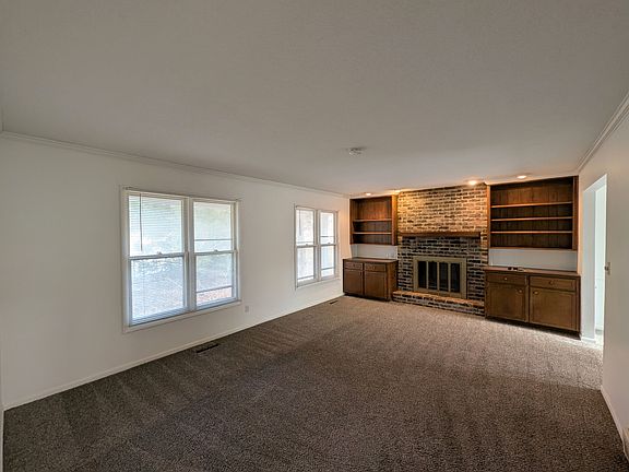 Living room (upstairs)