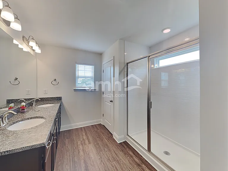 405 Levon Ct — Photo 17