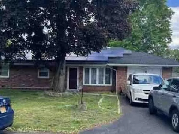 1121 Kerwin St, Piscataway, NJ 08854