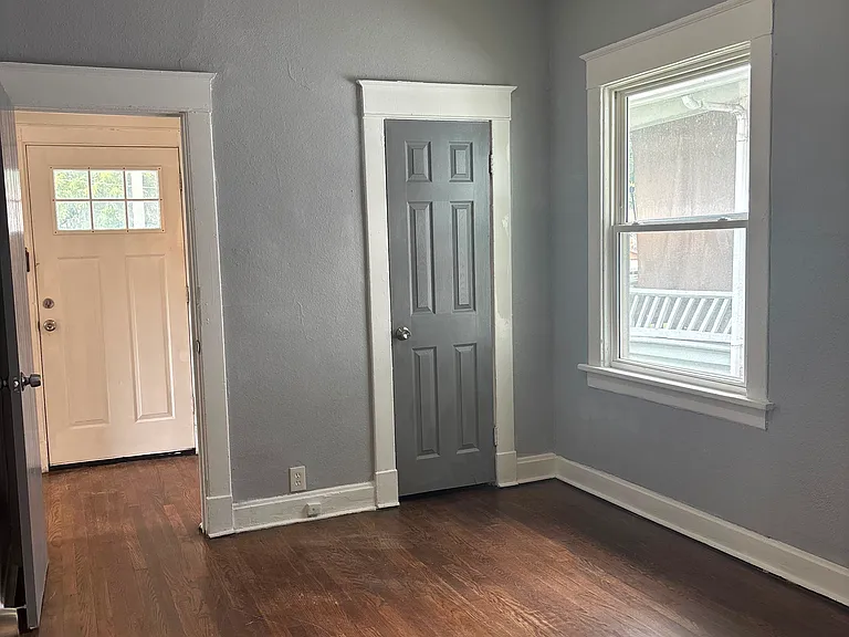 3823 Highland Ave — Photo 7