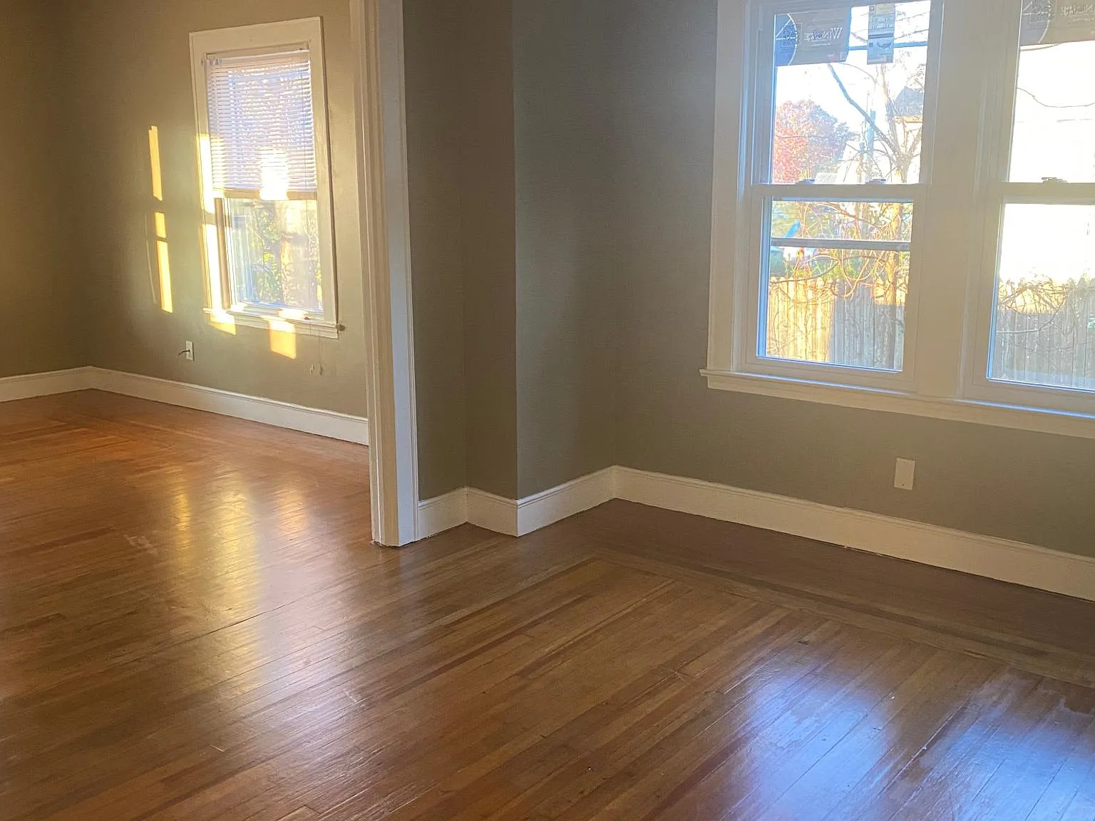 258 S Colony St — Photo 2