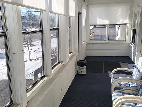 4th image of 923 W Boylston St #1