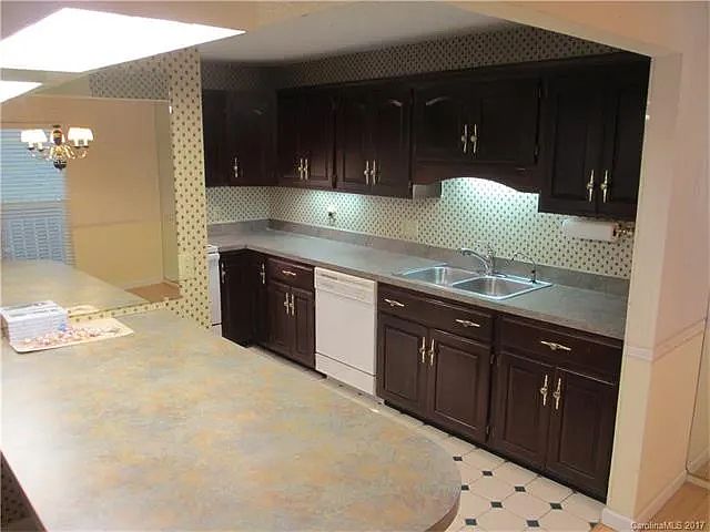 2nd image of 4948 Sardis Rd #5