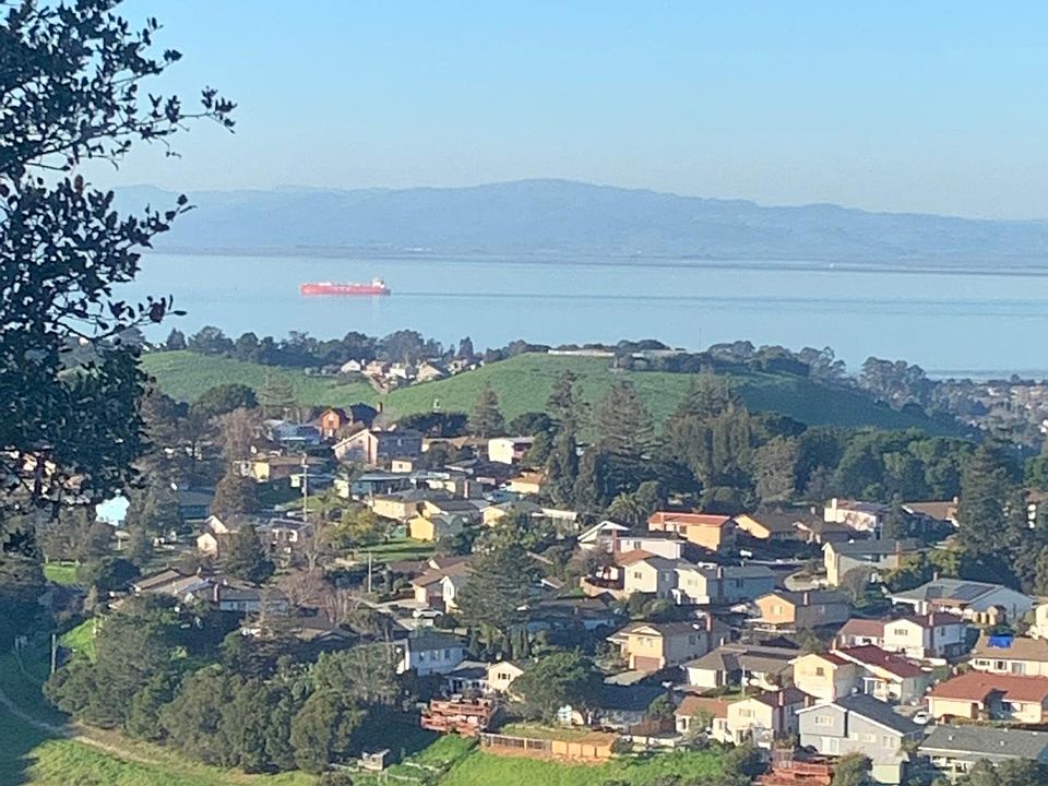 1st image of 6120 Skyline Dr