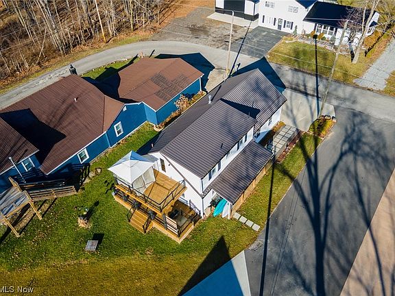 4th image of 165 Forest Ave