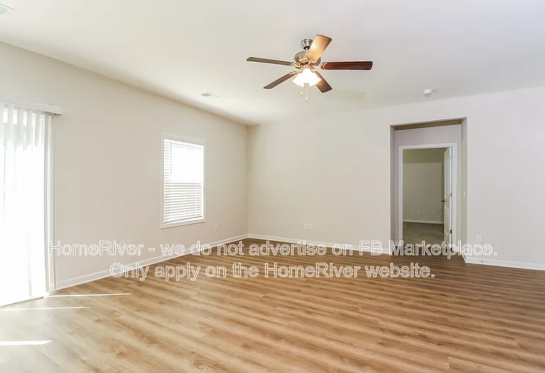 1340 Curlew Cir — Photo 2
