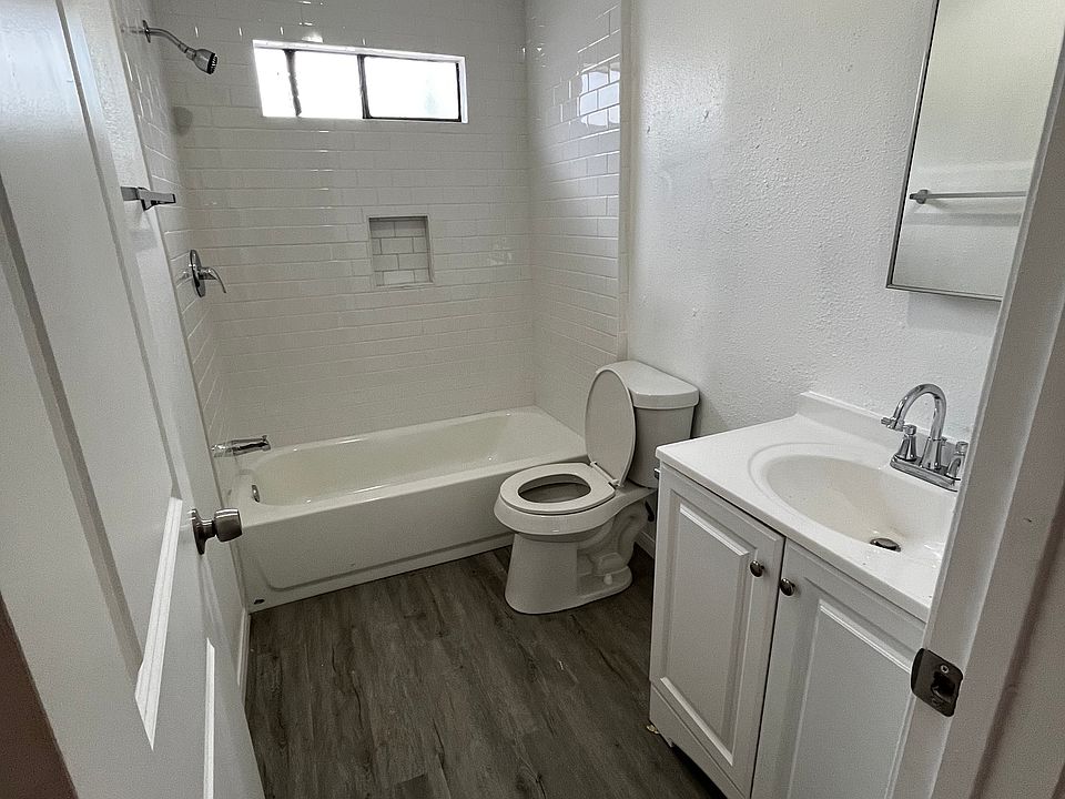 2nd image of 2108 McKinley Ave #1