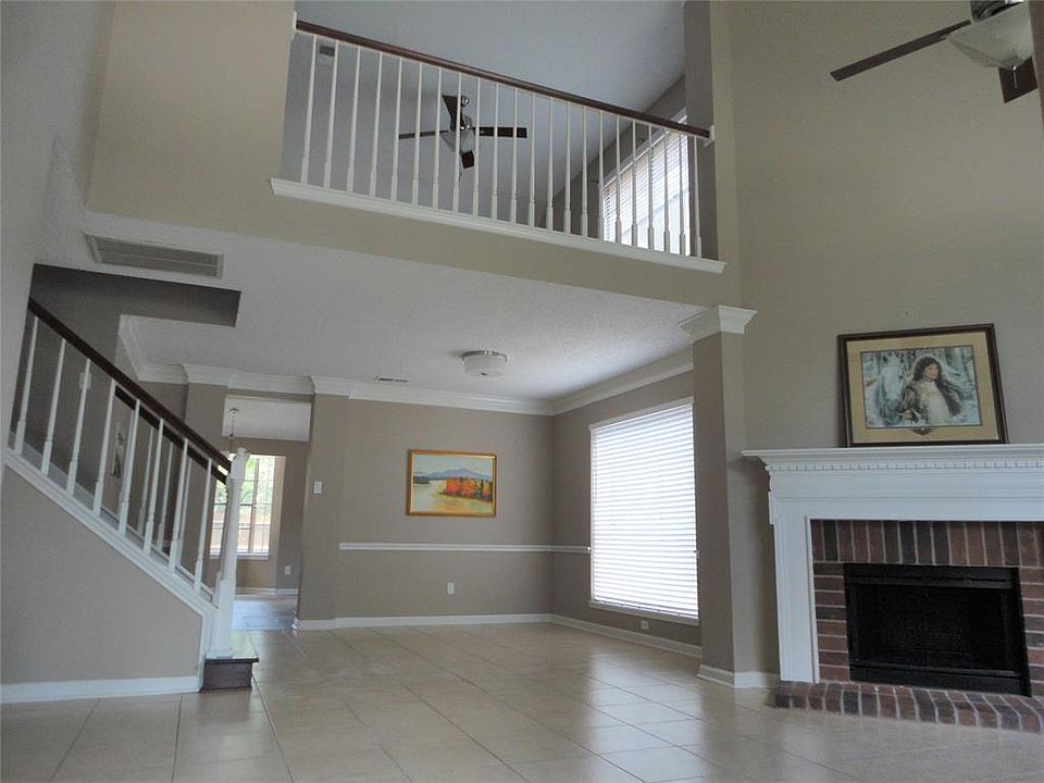 1st image of 6927 Woodside Dr