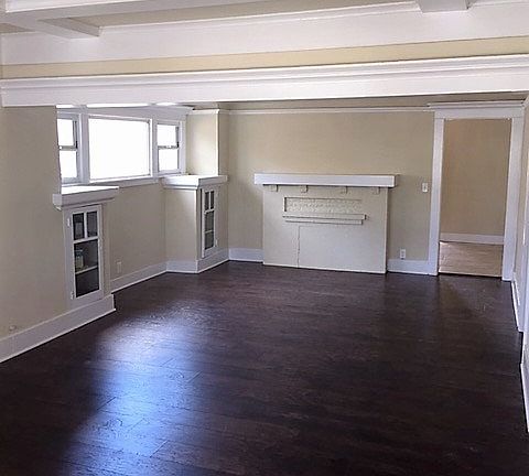 5th image of 1312 W 53rd St