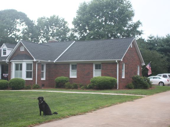 3rd image of 142 Forum Dr