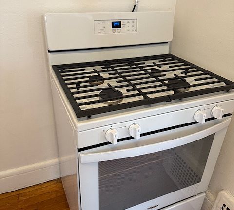 4th image of 2076 Wascana Ave #2076