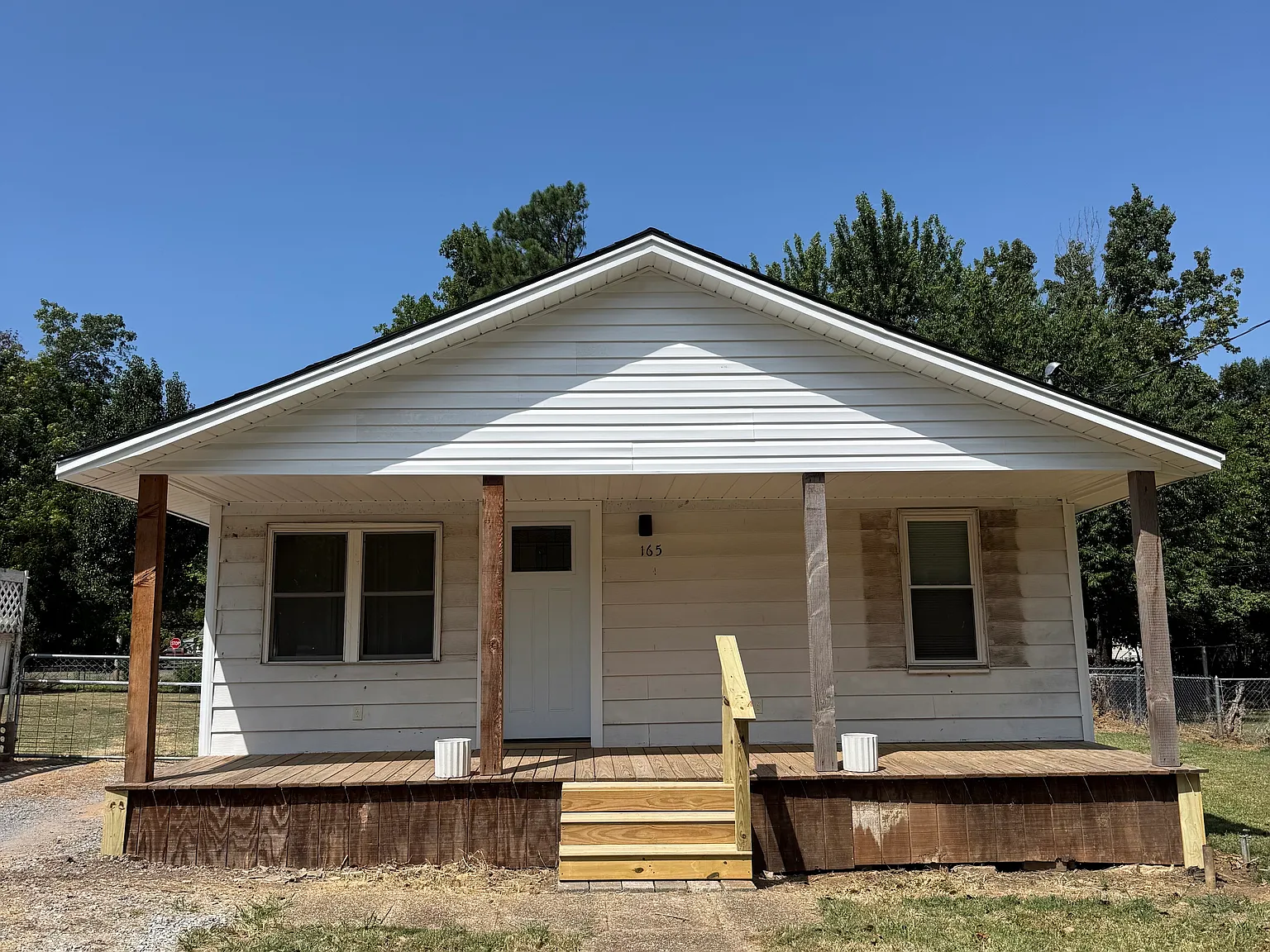 2 bed, 850 sqft, $1,000 — Photo 1