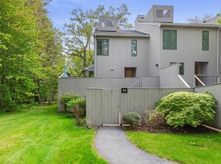 94 Mill Pond #94, North Andover, MA 01845