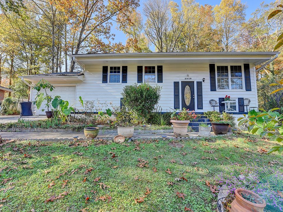 1st image of 3928 English Oak Dr