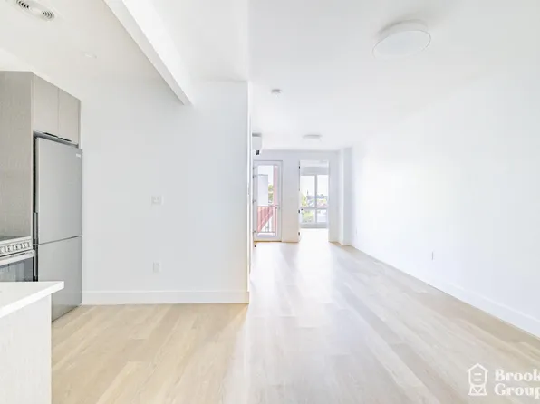 3308 Glenwood Road image 1 of 28