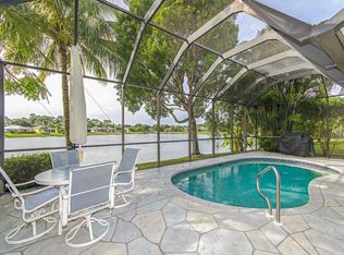 466 Crossfield Cir, Naples, FL 34104