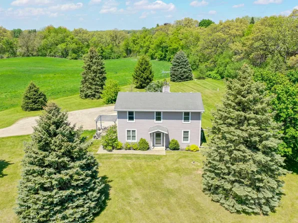W8122 Creek ROAD, Delavan, WI 53115
