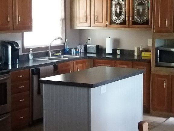 Kitchen w/SS Appliances