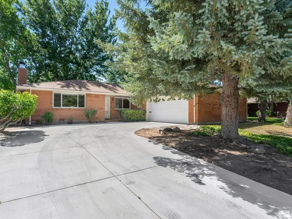 1844 Alpine St, Carson City, NV 89703