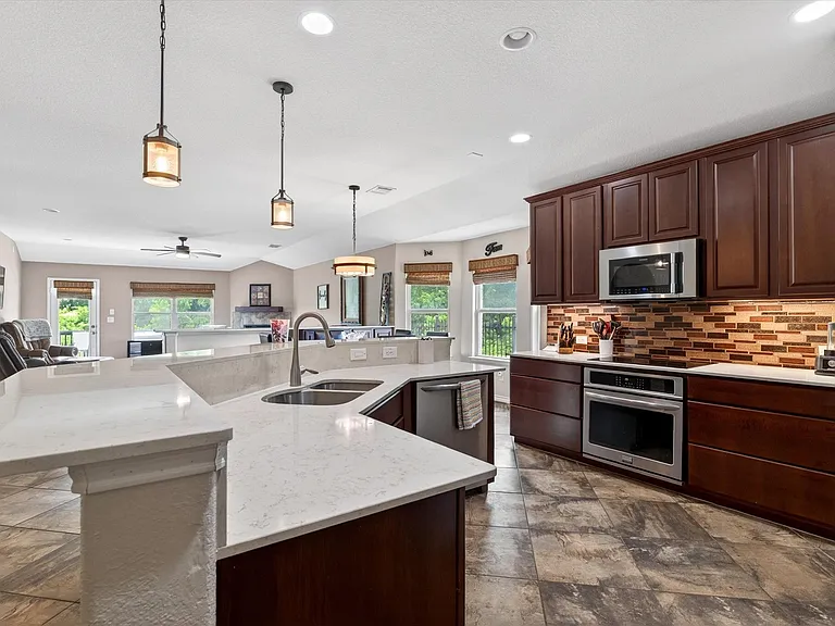 2129 Megan Creek Dr — Photo 41