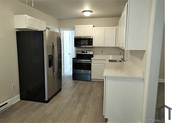 2nd image of 2205 Pickett St