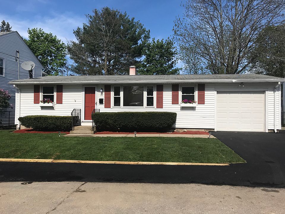 28 Houde St