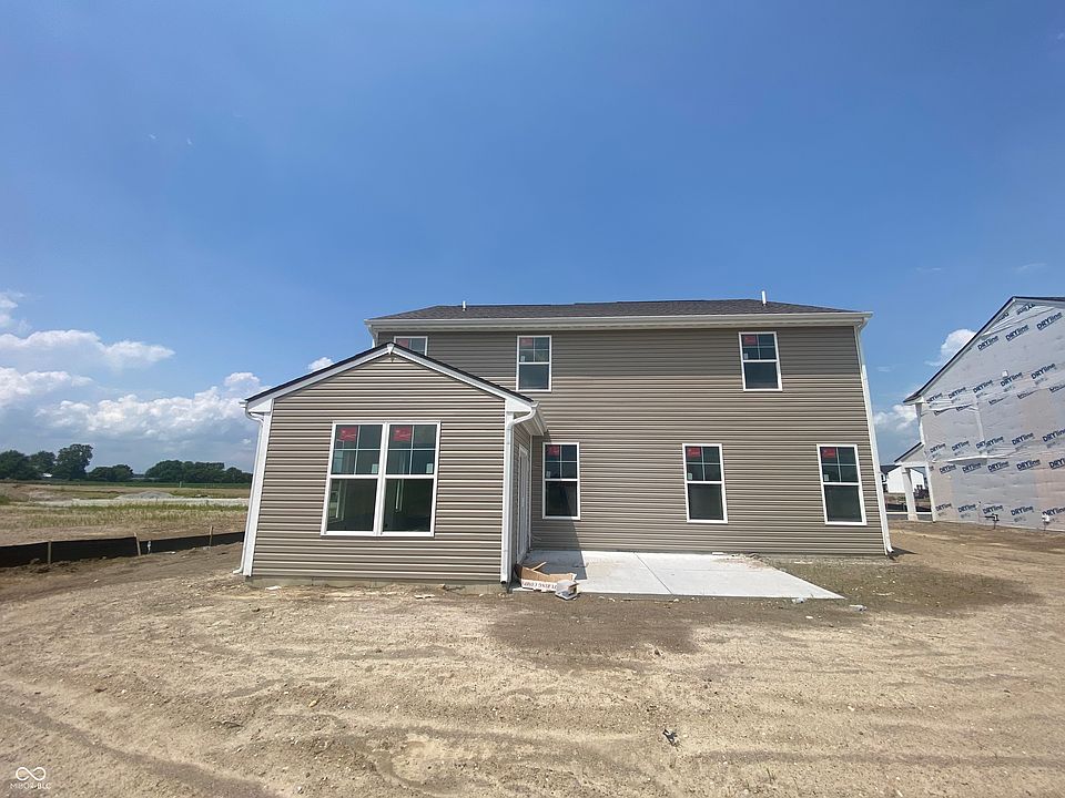 2nd image of 546 Yellowleaf Dr