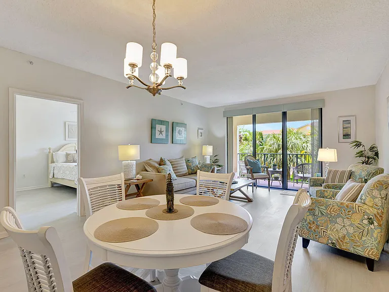 800 Uno Lago Dr #302 — Photo 14