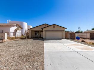 32411 S Center St, Wittmann, AZ 85361