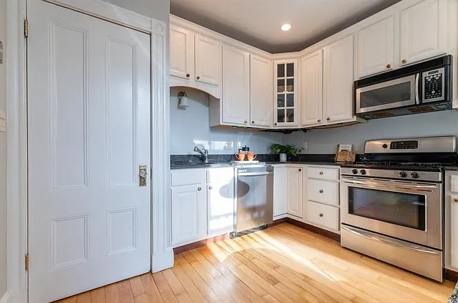46 Eustis St #4 — Photo 3