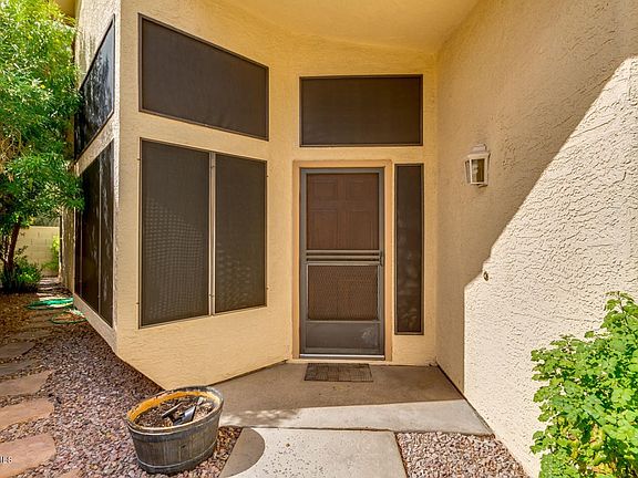 FRONT DOOR ENTRANCE FROM COURTYARD